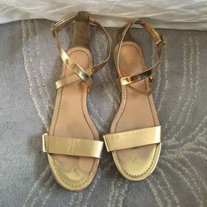 J. Cree Gold Metallic Leather Kira Sandal
